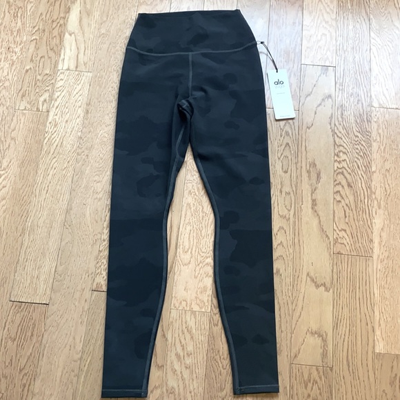 ALO HIGH WAIST VAPOR LEGGINGS - NWT! - Picture 6 of 13